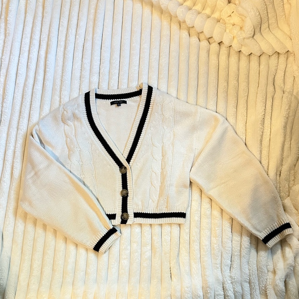 Love Tree Womens Black & White Cardigan